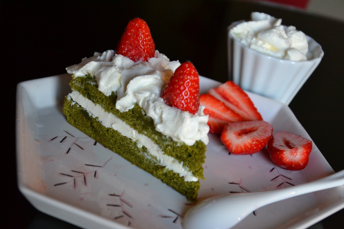 Matcha tea cake recipe with strawberries and whipped cream